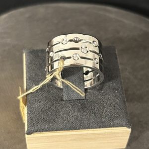 Bague Dinh Van or blanc 18 carats (750/000) et diamants